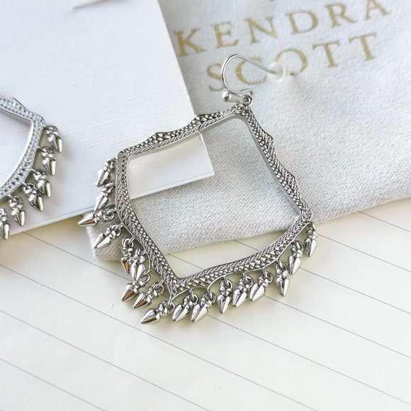 Kendra Scott - Lacy Drop Earrings - Silver - Picture 5 of 5